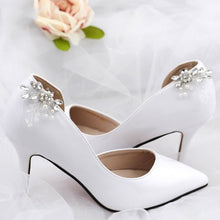 Load image into Gallery viewer, Daffodil Shoe Clips