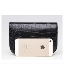 Load image into Gallery viewer, Clary Belt Bag