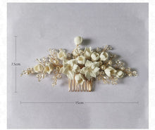 Load image into Gallery viewer, Camellia Comb/Hair Pins
