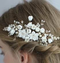 Load image into Gallery viewer, Camellia Comb/Hair Pins
